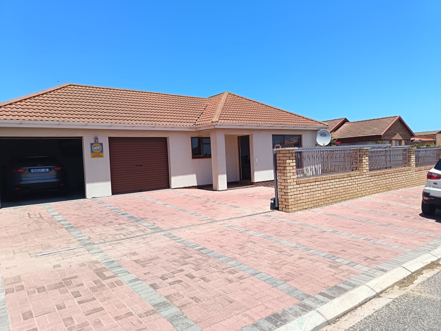 3 Bedroom Property for Sale in Vredenburg Western Cape